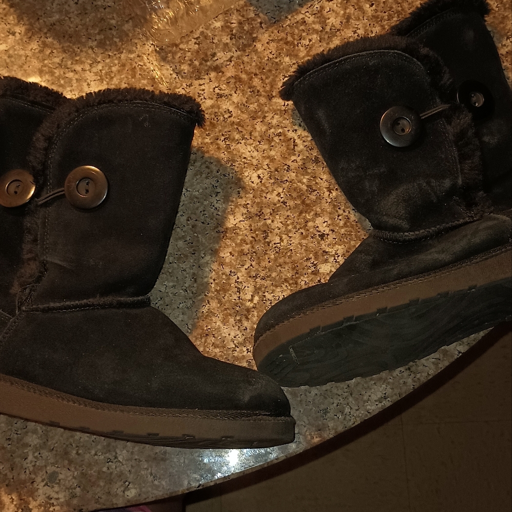 Black boots made for winter fairly used size 7